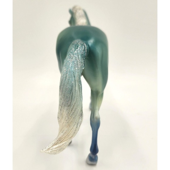 Retired Breyer LE MUR EXCLUSIVE Unicorn Of The Sea 62060 with Sequin Cape - Picture 6 of 16